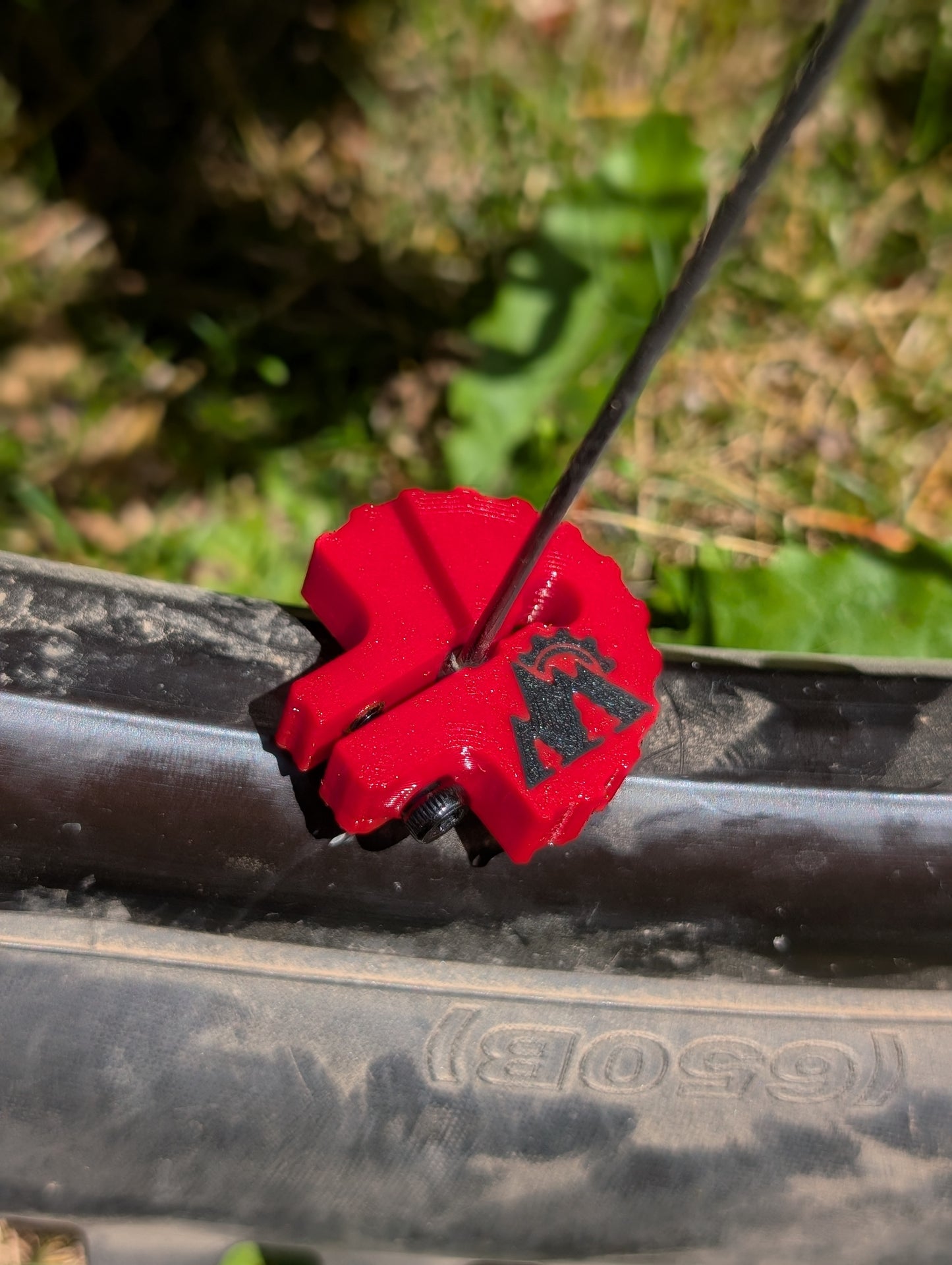 Spoke Nipple Clamp