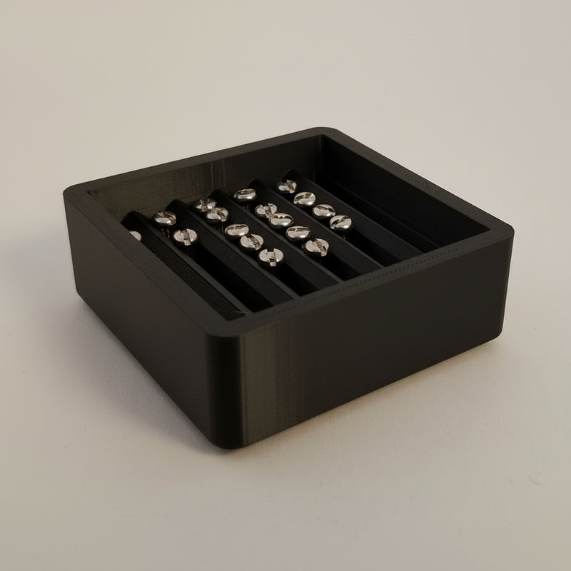 shuffle tray for spoke nipples